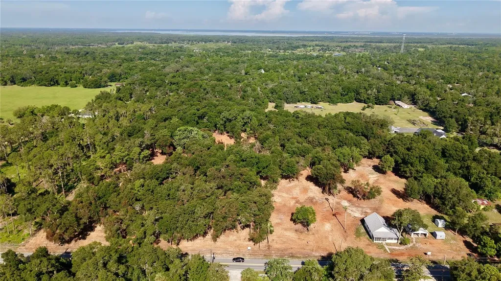450A Old Geneva Road Geneva FL 32732