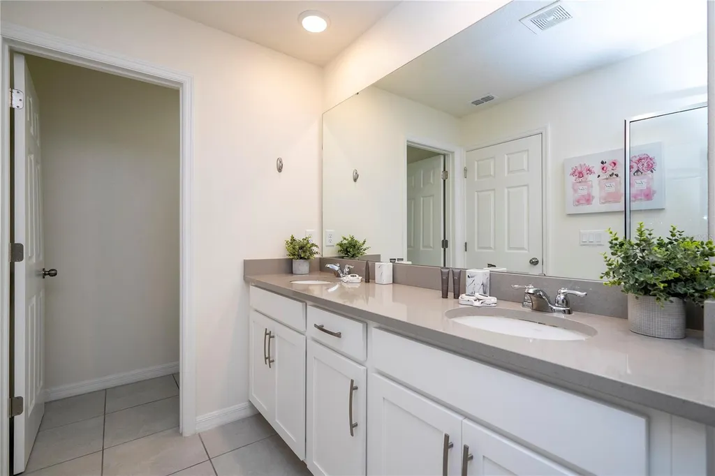2194 Fleming Mist Place Kissimmee FL 34747