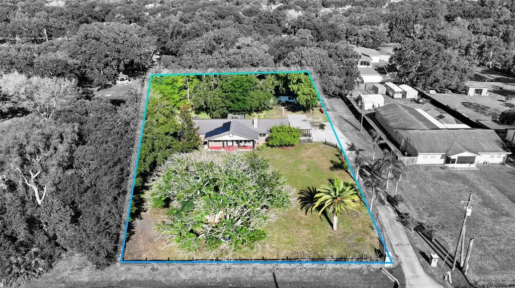 298-300 Orange Avenue St Cloud FL 34769