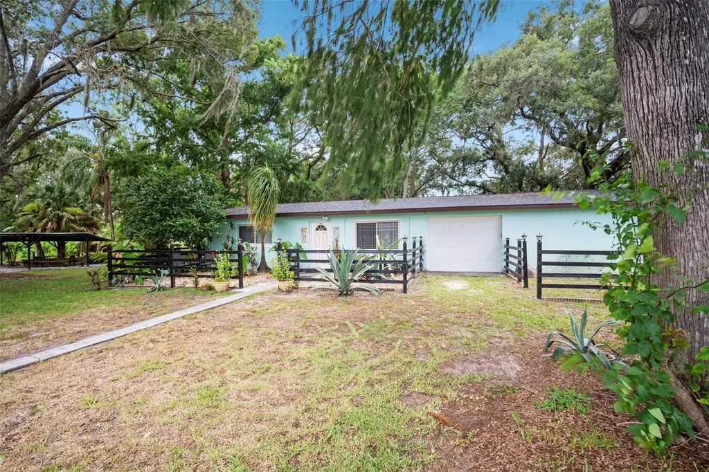 298-300 Orange Avenue St Cloud FL 34769