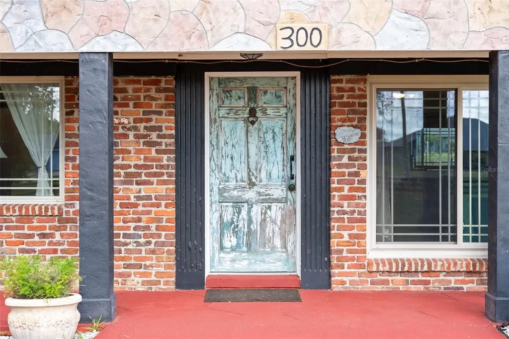 298-300 Orange Avenue St Cloud FL 34769