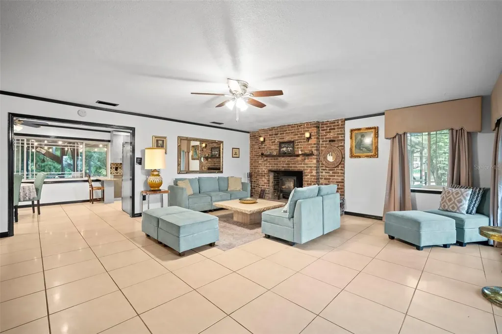 298-300 Orange Avenue St Cloud FL 34769