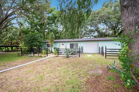 298-300 Orange Avenue St Cloud FL 34769
