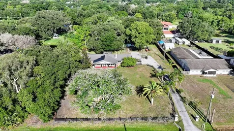 298-300 Orange Avenue St Cloud FL 34769