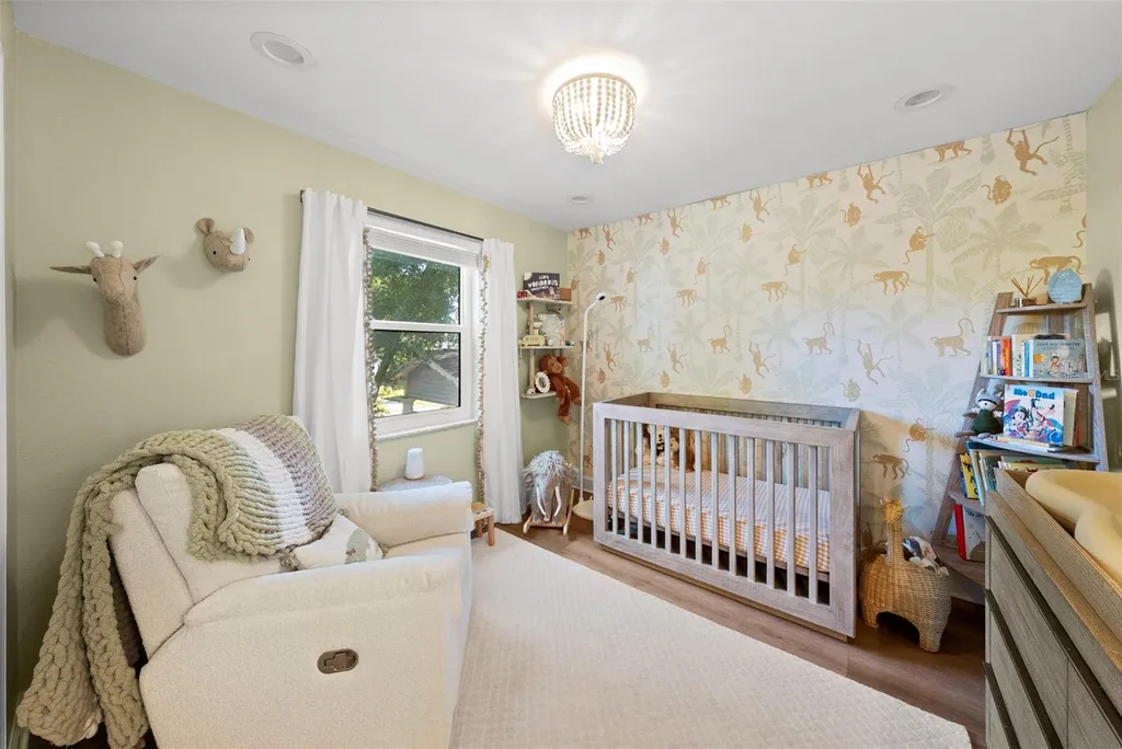 2910 W Estrella Street Tampa FL 33629