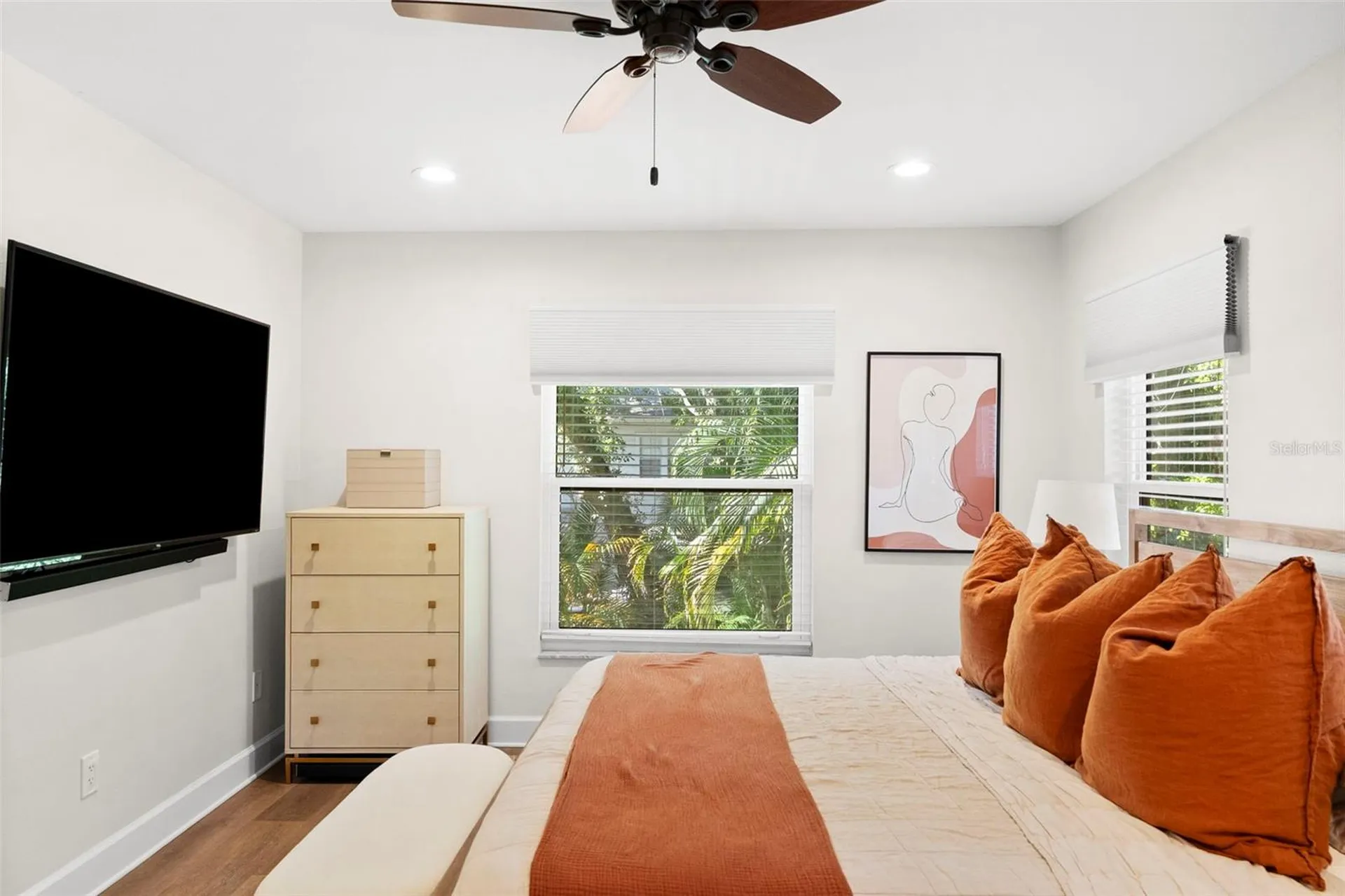2910 W Estrella Street Tampa FL 33629