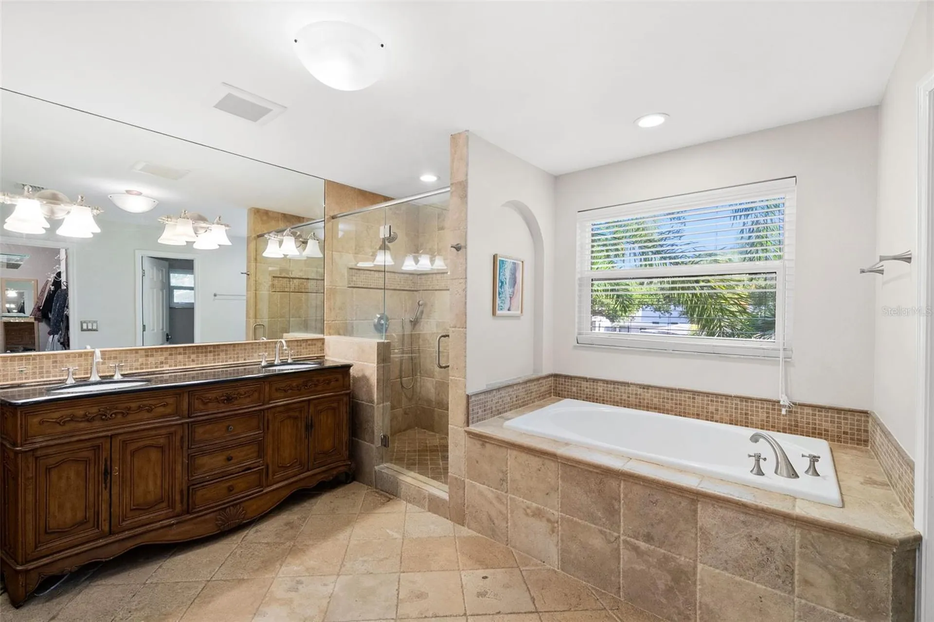 2910 W Estrella Street Tampa FL 33629