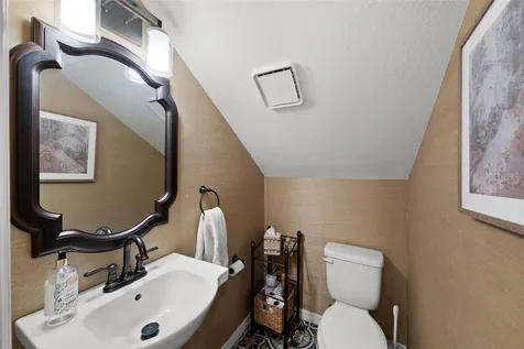 2910 W Estrella Street Tampa FL 33629