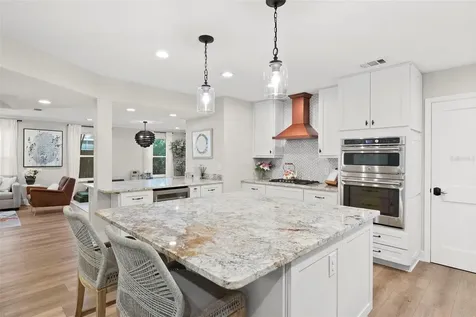2910 W Estrella Street Tampa FL 33629