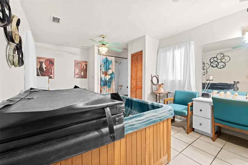 10412 N Altman Street Tampa FL 33612