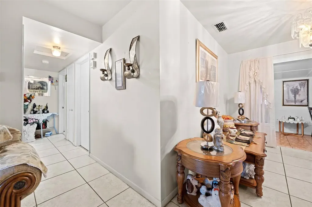 10412 N Altman Street Tampa FL 33612