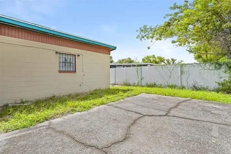 10412 N Altman Street Tampa FL 33612