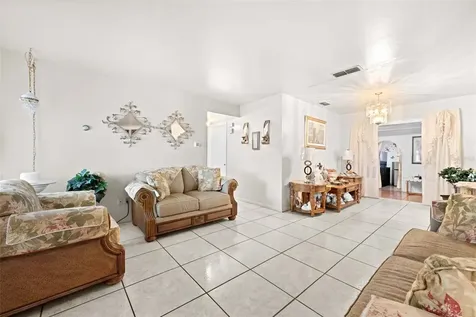10412 N Altman Street Tampa FL 33612