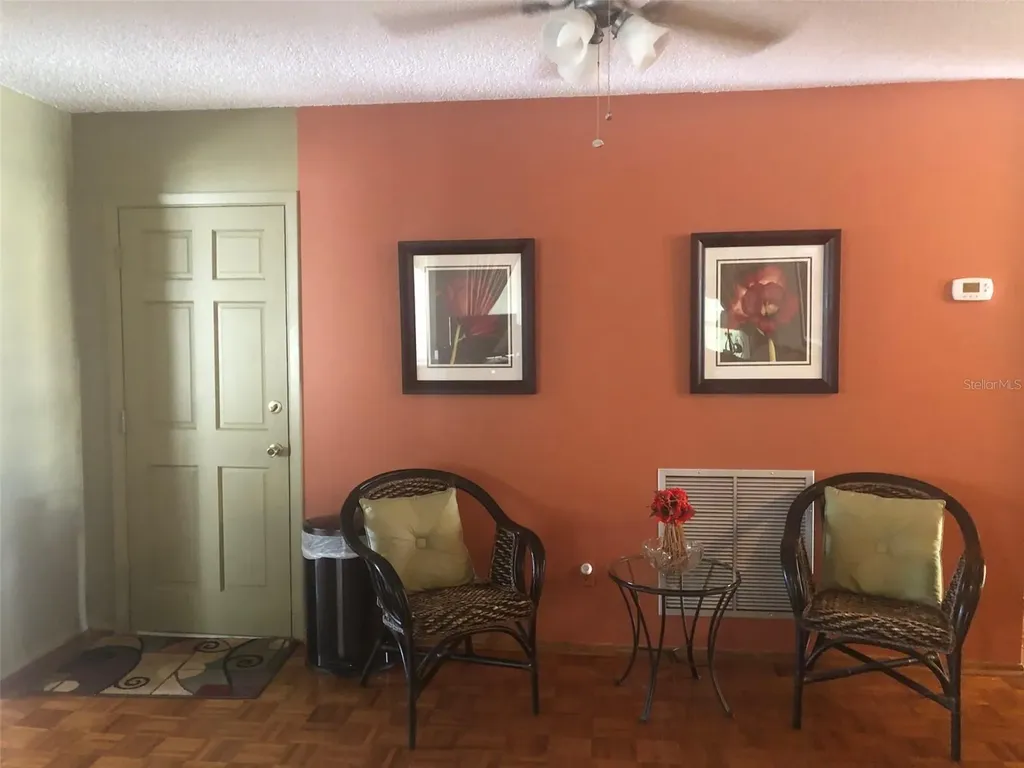 221 Cedarwood Circle Seminole FL 33777