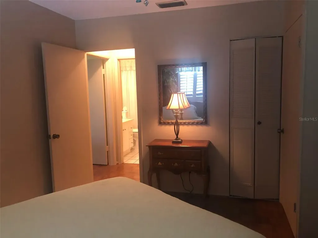 221 Cedarwood Circle Seminole FL 33777