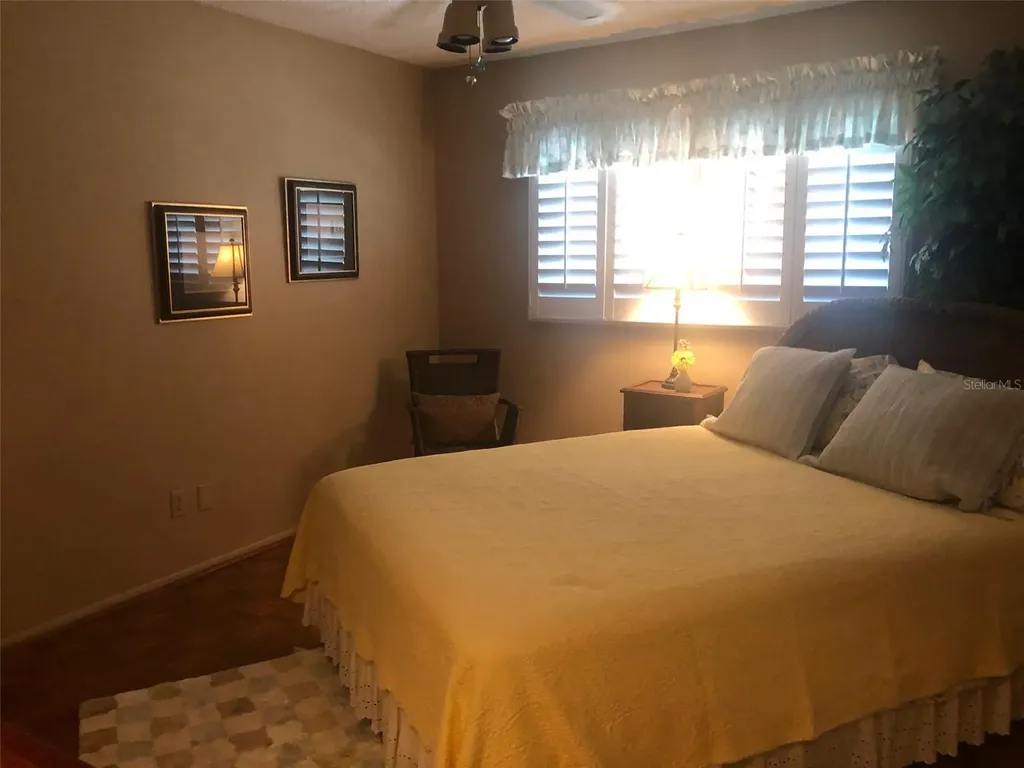 221 Cedarwood Circle Seminole FL 33777