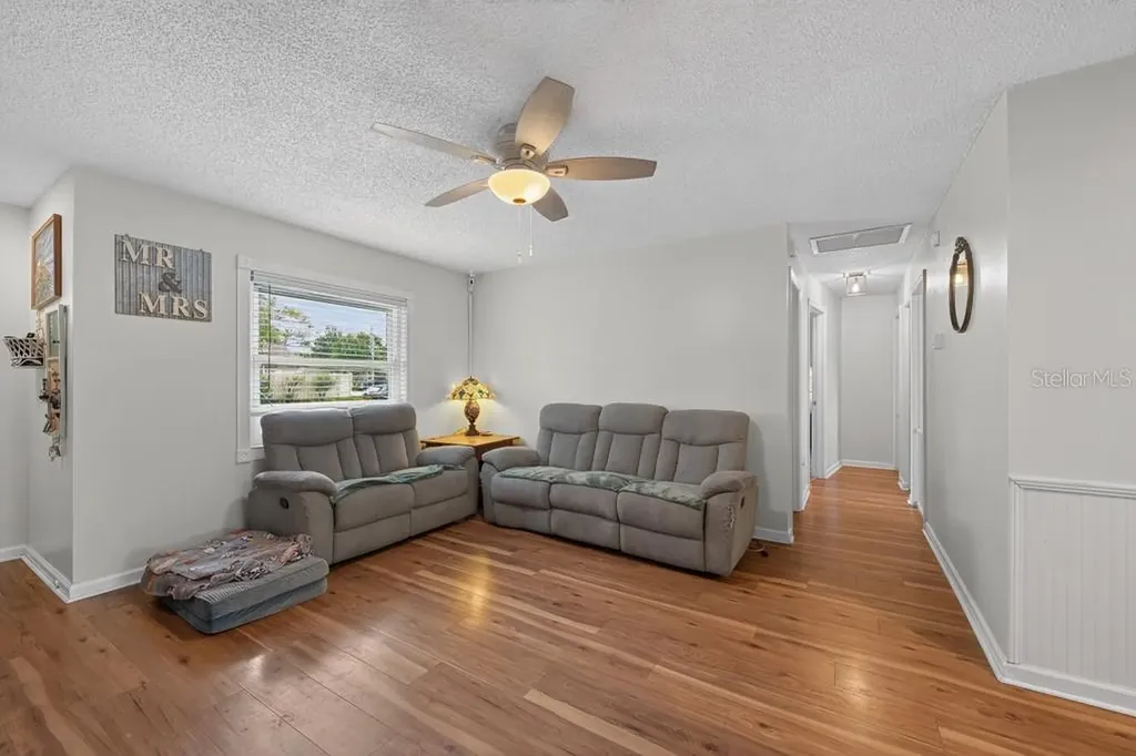 6070 73rd Street N St Petersburg FL 33709