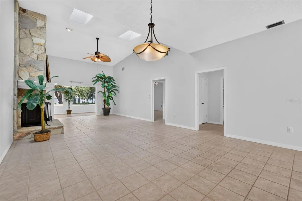 1111 Lakeshore Drive Eustis FL 32726