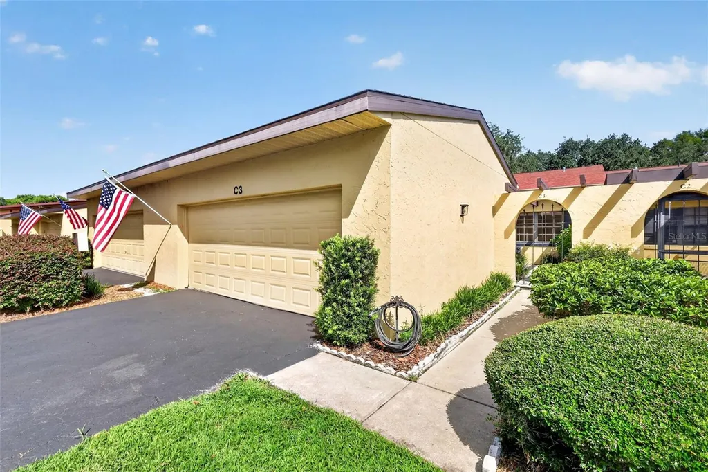 1111 Lakeshore Drive Eustis FL 32726