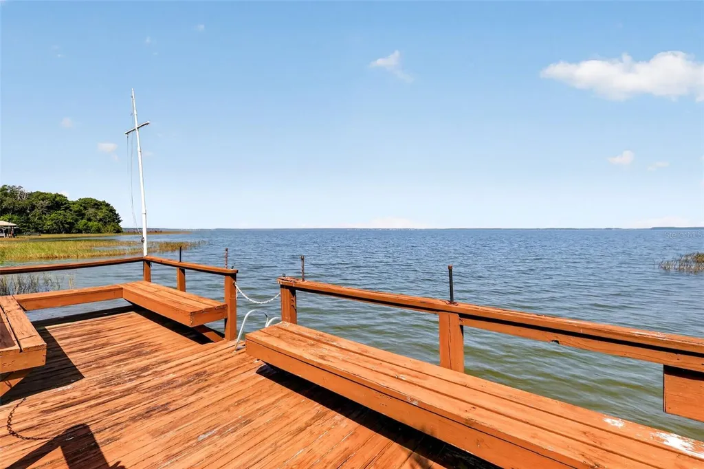 1111 Lakeshore Drive Eustis FL 32726