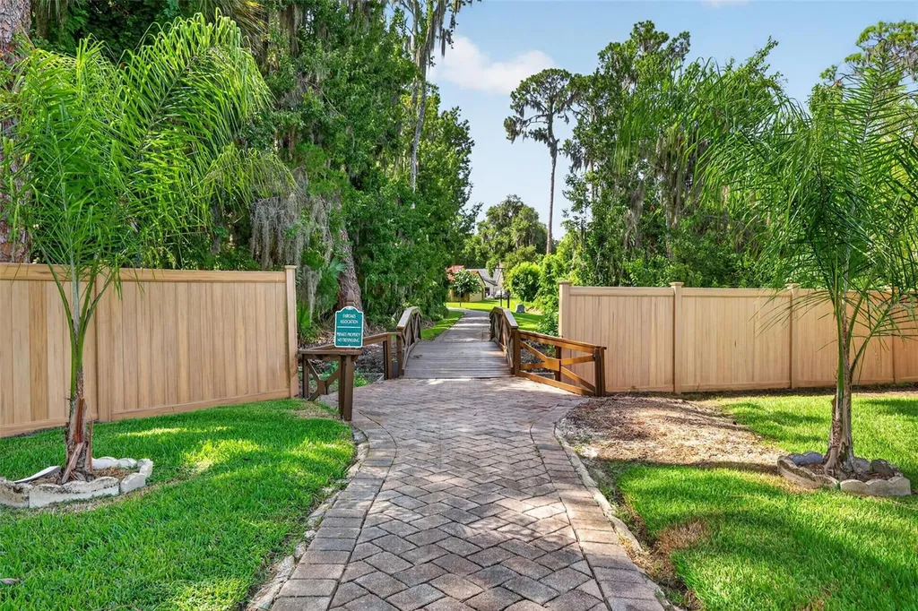 1111 Lakeshore Drive Eustis FL 32726