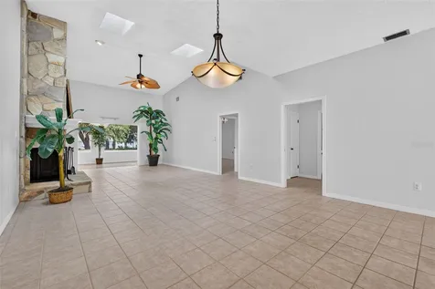 1111 Lakeshore Drive Eustis FL 32726