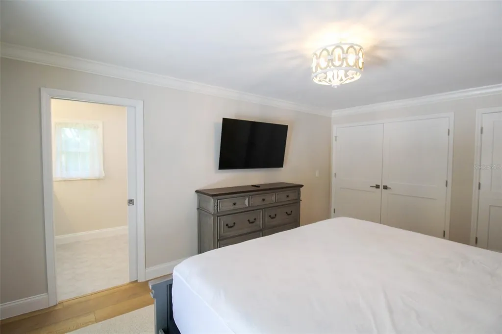 691 Russell Street Longboat Key FL 34228