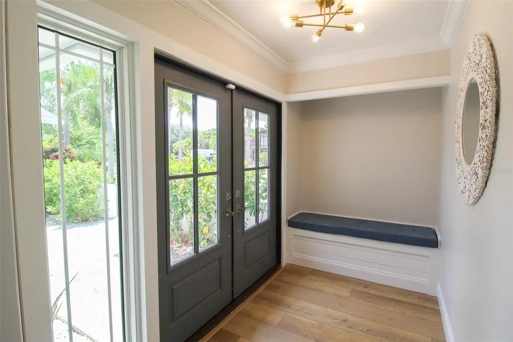 691 Russell Street Longboat Key FL 34228