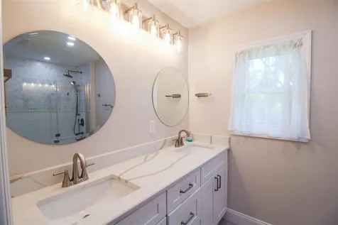 691 Russell Street Longboat Key FL 34228