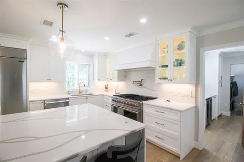 691 Russell Street Longboat Key FL 34228