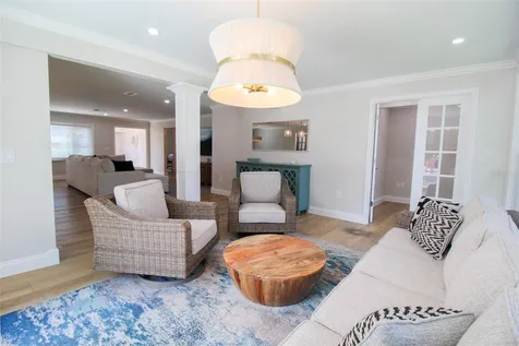 691 Russell Street Longboat Key FL 34228