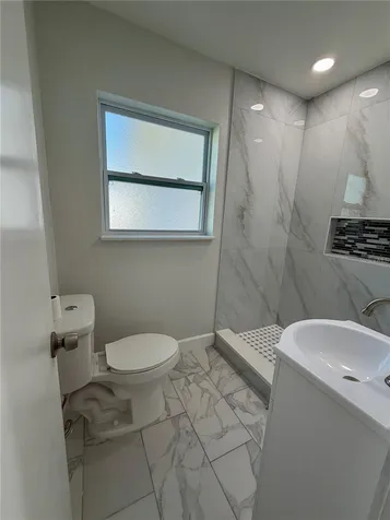 706 Romano Avenue Orlando FL 32807