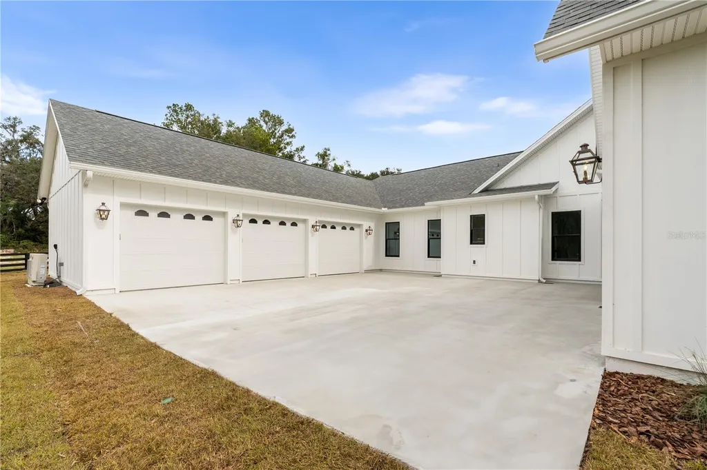 17104 SW 11th Court Newberry FL 32669