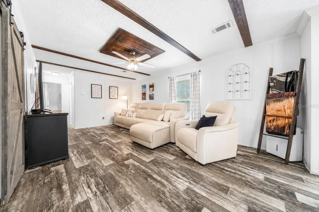 105 Buck Run Trail Hawthorne FL 32640