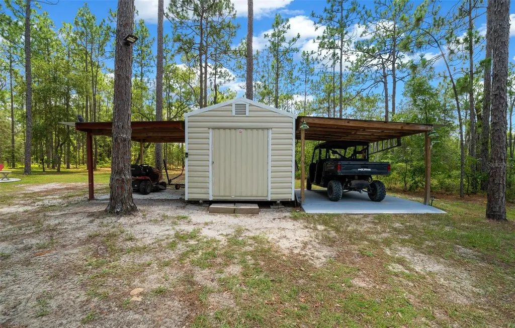 105 Buck Run Trail Hawthorne FL 32640