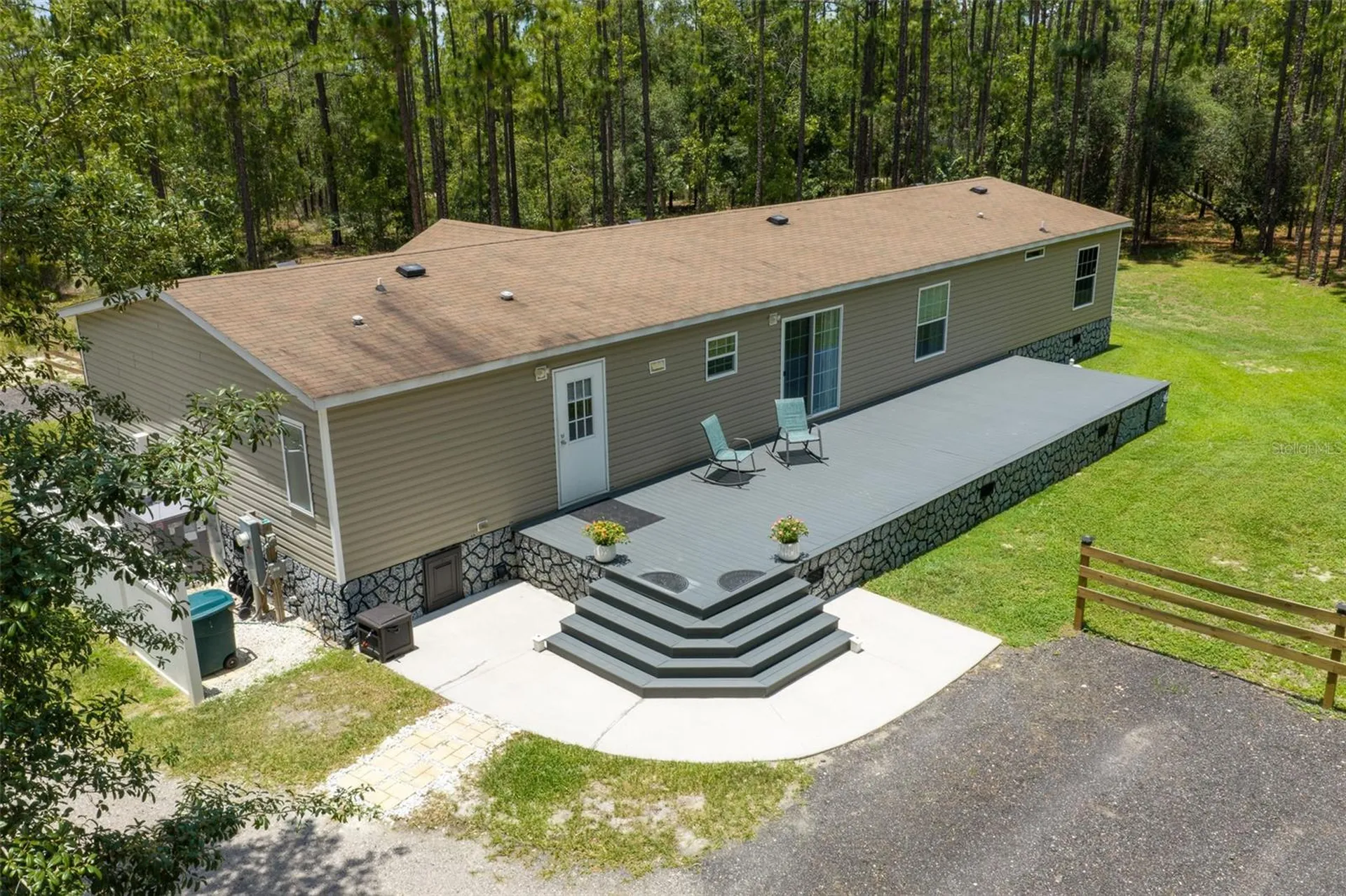 105 Buck Run Trail Hawthorne FL 32640