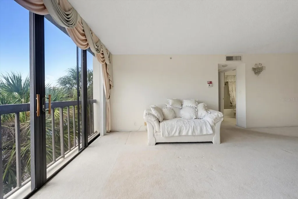 255 Dolphin Point Clearwater Beach FL 33767