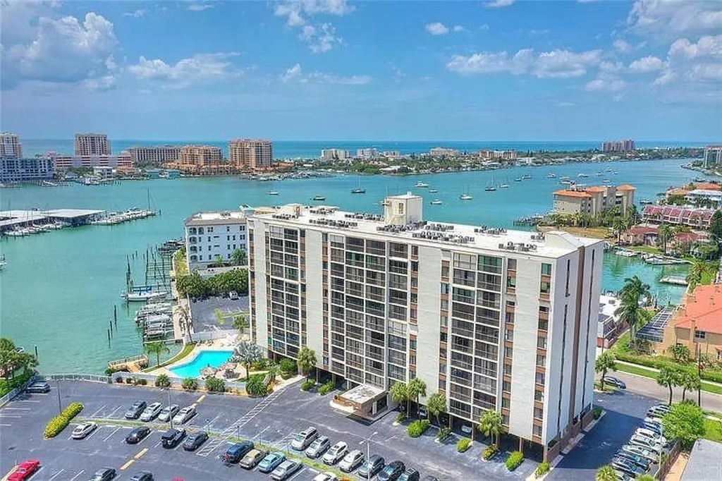 255 Dolphin Point Clearwater Beach FL 33767