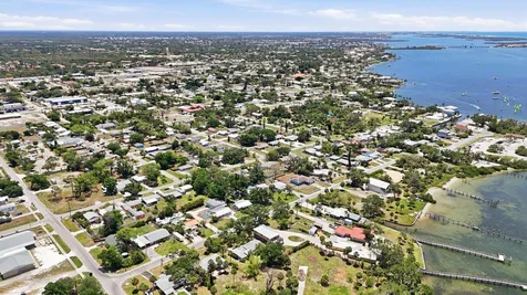 155 Magnolia Avenue Englewood FL 34223