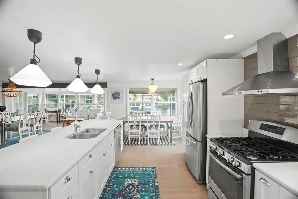 7162 Mount Arlington Drive NE St Petersburg FL 33702