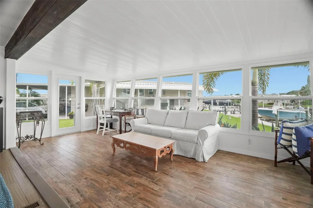 7162 Mount Arlington Drive NE St Petersburg FL 33702