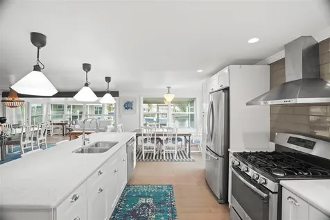7162 Mount Arlington Drive NE St Petersburg FL 33702