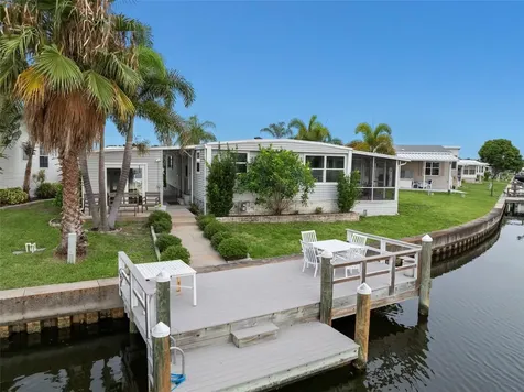 7162 Mount Arlington Drive NE St Petersburg FL 33702