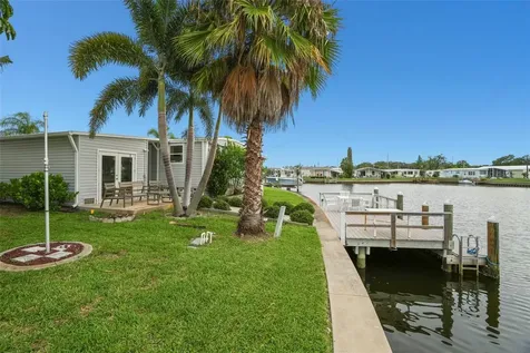 7162 Mount Arlington Drive NE St Petersburg FL 33702