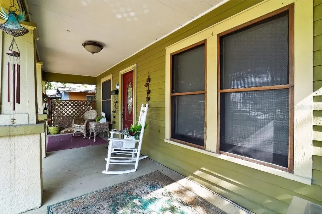 772 38th Avenue S St Petersburg FL 33705