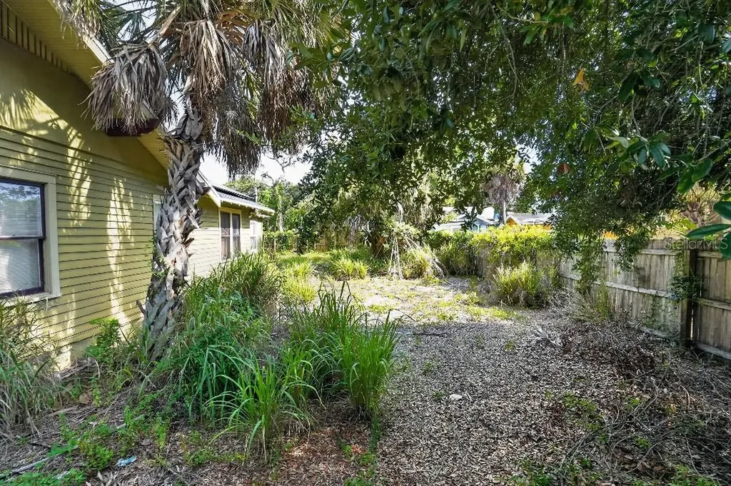 772 38th Avenue S St Petersburg FL 33705
