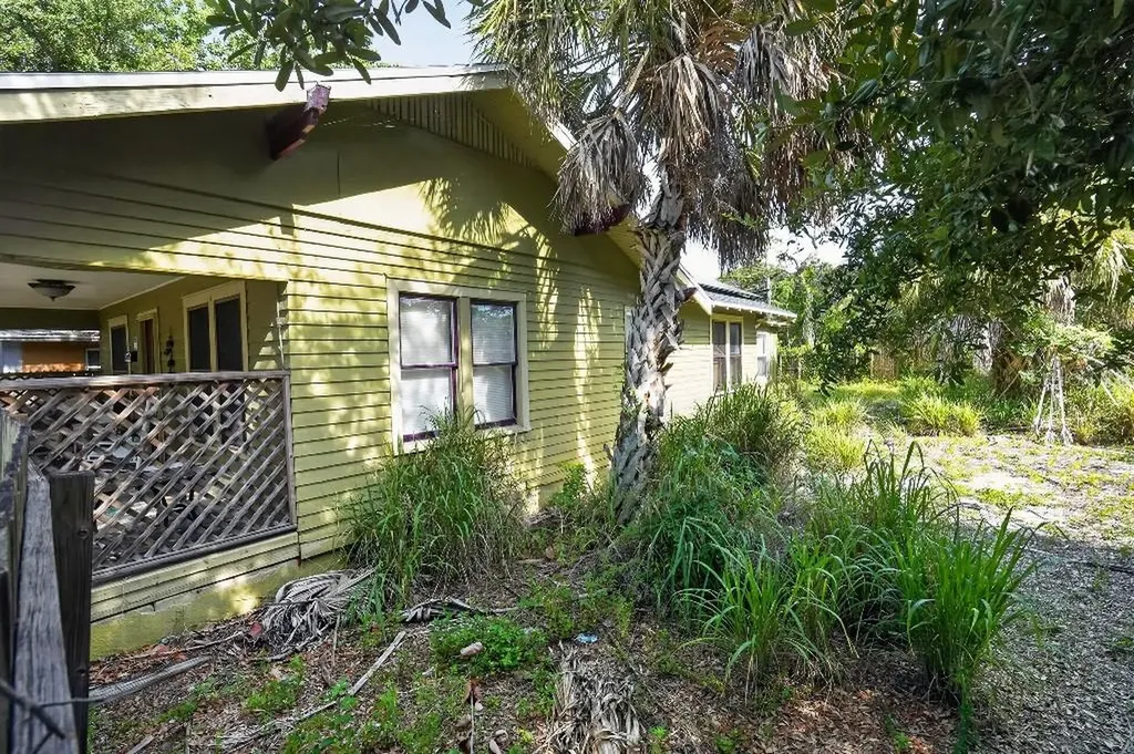772 38th Avenue S St Petersburg FL 33705