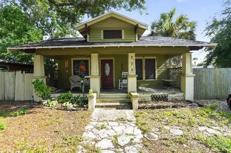 772 38th Avenue S St Petersburg FL 33705