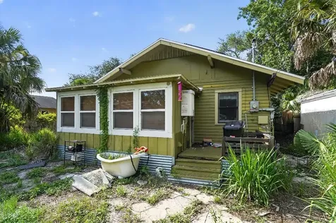 772 38th Avenue S St Petersburg FL 33705