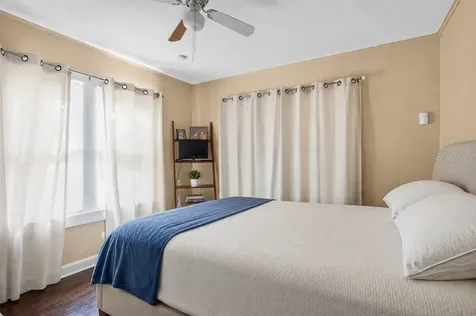 772 38th Avenue S St Petersburg FL 33705